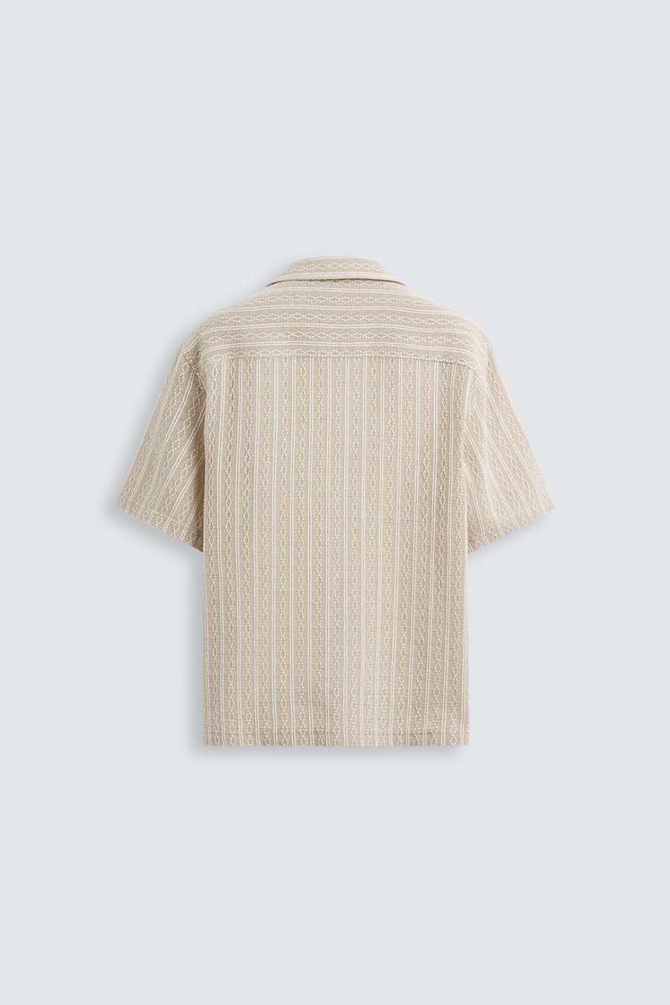 Zara  Camisa Jaqcqurd Geometrica Cru