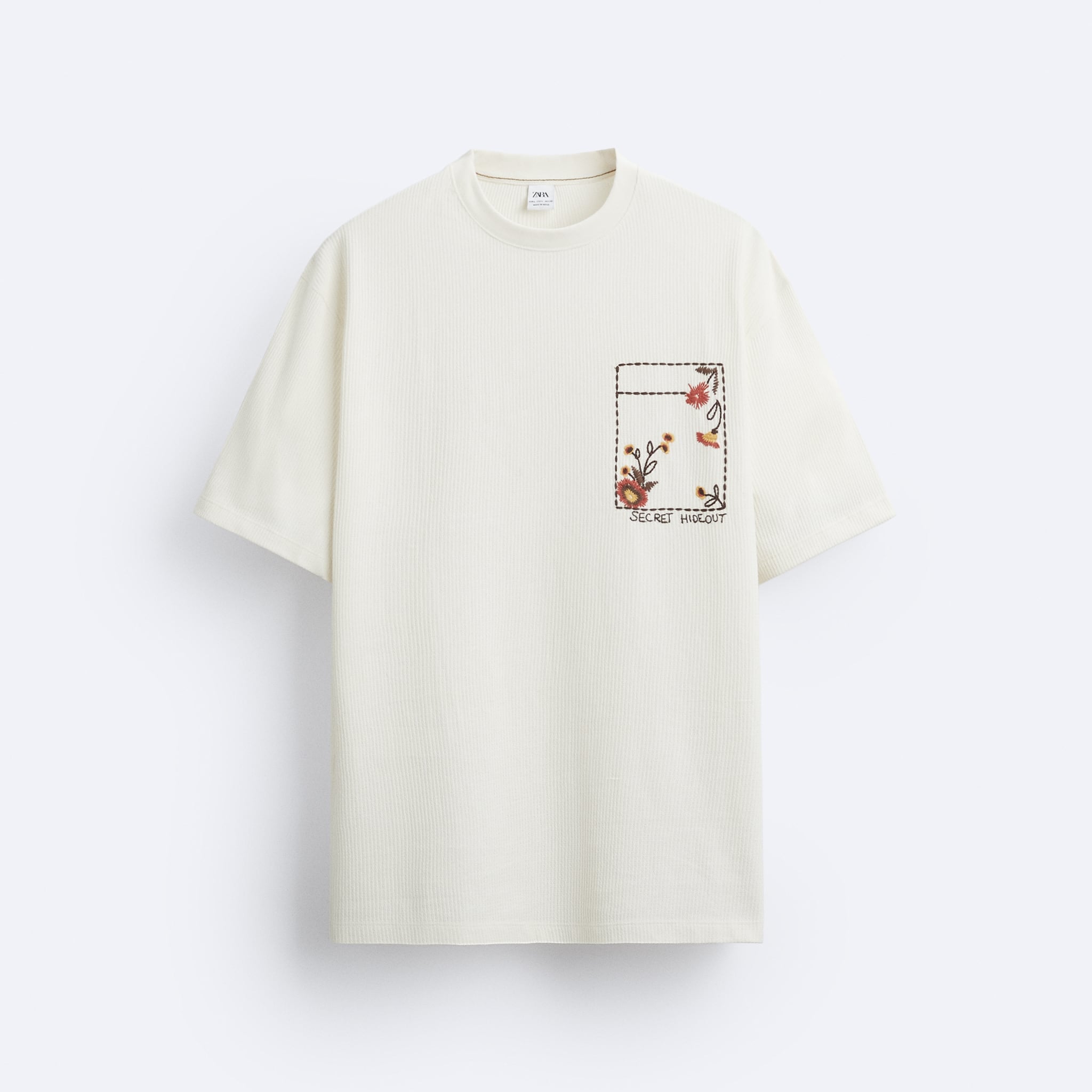 Zara T-Shirt Bordada e Texturada Branca