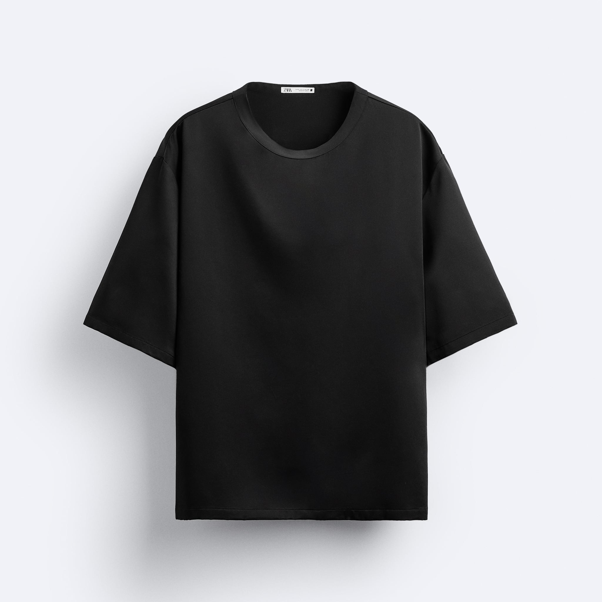 Zara T-Shirt Acetinada Preta