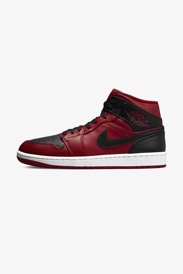 Air Jordan 1 Mid Reverse Bred