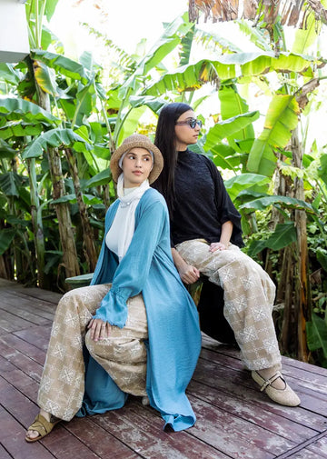 Calças de Linho Bordadas