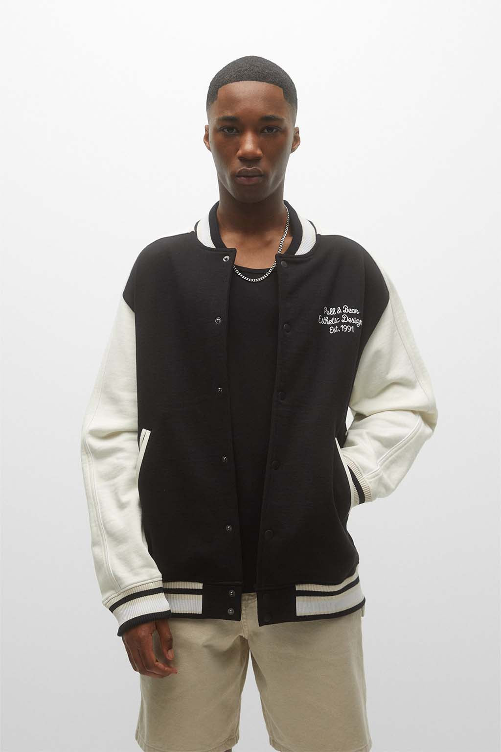 Pull&Bear Bomber Varsity Preto e Branco