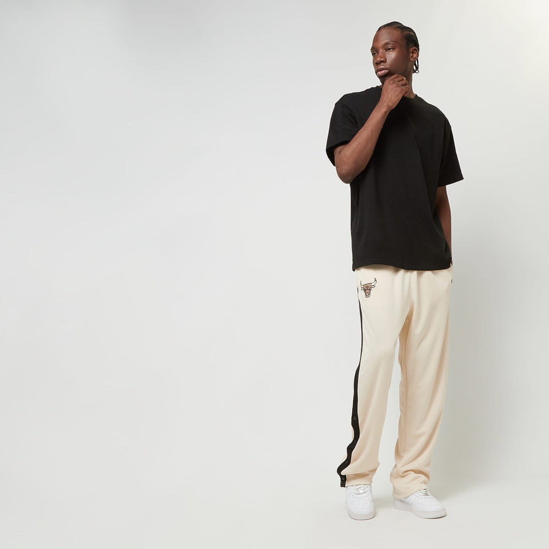 New Era Calças Relaxed Chicago Bulls Creme