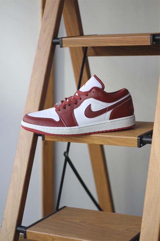 Air Jordan 1 Low Cardinal Red