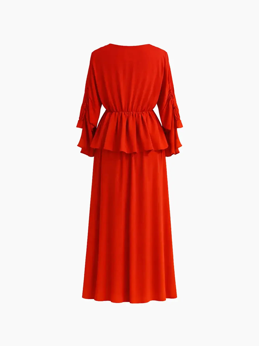 Vestido fluido com folhos e acabamento franzido