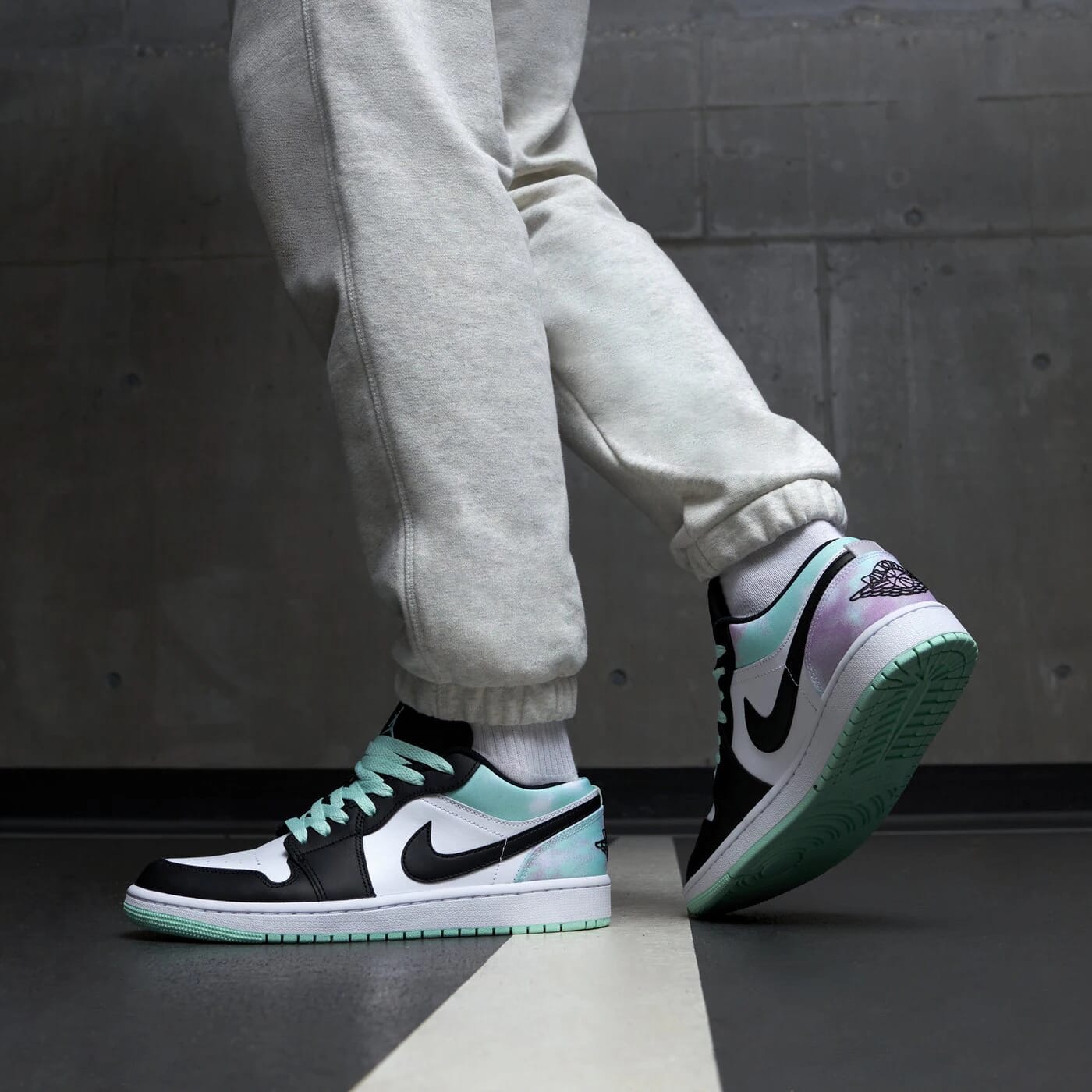 Air Jordan 1 Low Tie-Dye