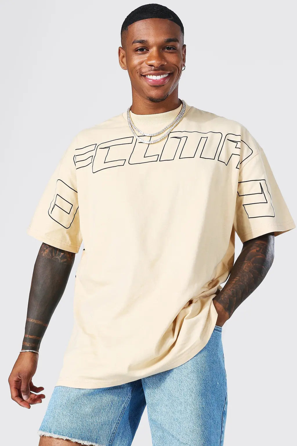 MAN T-Shirt Oversized Com Gráfico OFCL Peluche